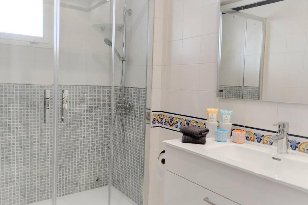 Dona Carlota Gardens, Sea Views, Pool, Restaurant Apartment Torremolinos Bagian luar foto