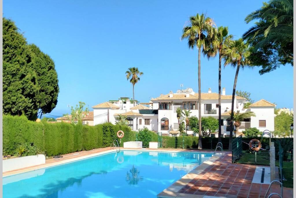 Dona Carlota Gardens, Sea Views, Pool, Restaurant Apartment Torremolinos Bagian luar foto